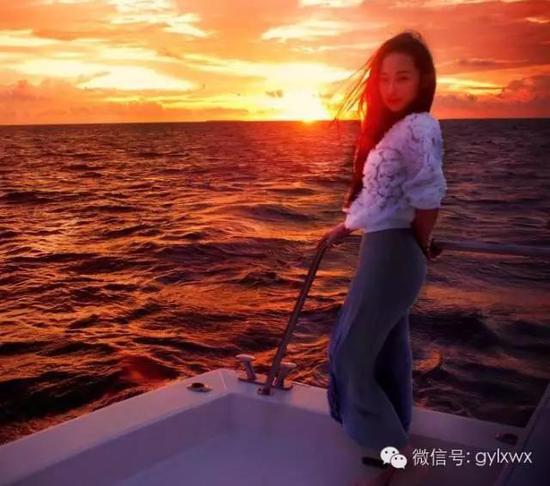 明星旅行糗事一籮筐 總有一個(gè)萌到你！