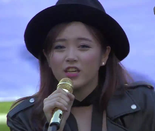 網(wǎng)友質(zhì)疑超女200萬(wàn)金話筒造假