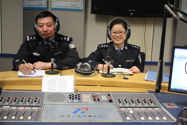 110報(bào)警臺(tái)警官做客《成長(zhǎng)心連心》