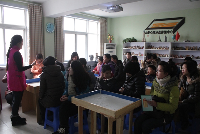 《成長(zhǎng)心連心》專家課堂，女主播娜娜姐姐現(xiàn)場(chǎng)主持