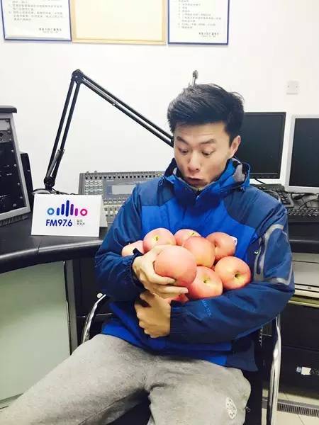 乖乖類！你們真的想用蘋果收買我