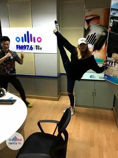 哇哦！都是帶功夫滴美人兒！