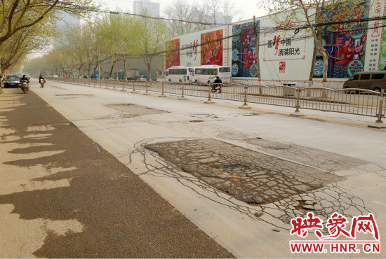 南陽路因?yàn)榈罔F將要施工而暫緩大修。