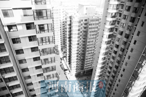 今年鄭州在商品房小區(qū)、經(jīng)適房小區(qū)內(nèi)配建的公租房，將面向社會輪候供應 楊東華/攝