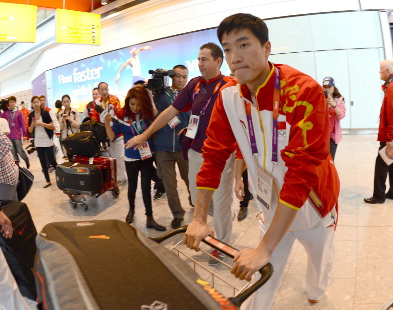 劉翔抵達(dá)倫敦備戰(zhàn)奧運