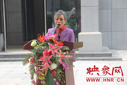 周恩來(lái)鄧穎超秘書(shū)趙煒發(fā)言致辭