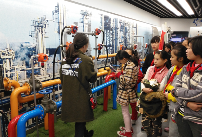 聽到了新知識，趕緊拿出本子記下來