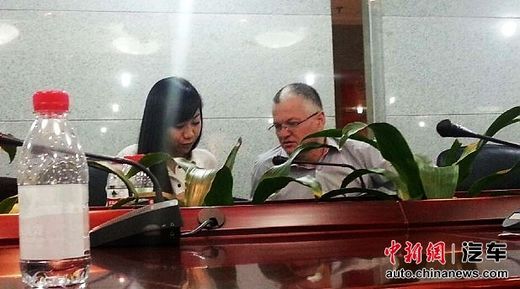 車主提供在維權(quán)過程中接觸德國技術(shù)人員的照片。