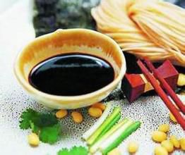 喝牛奶能美白？盤點(diǎn)關(guān)于飲食改變膚色的謠言