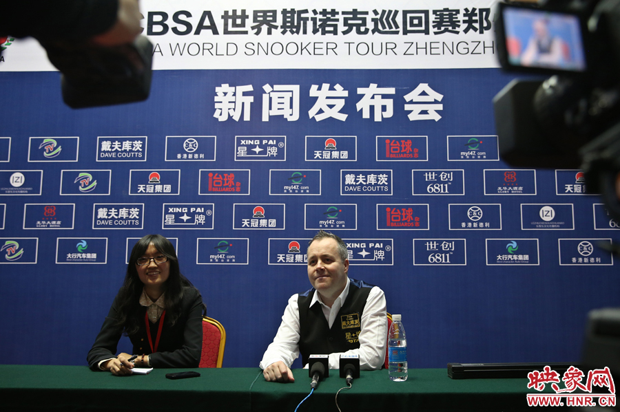 賽后希金斯參加新聞發(fā)布會(huì)，接受映象網(wǎng)記者提問(wèn)