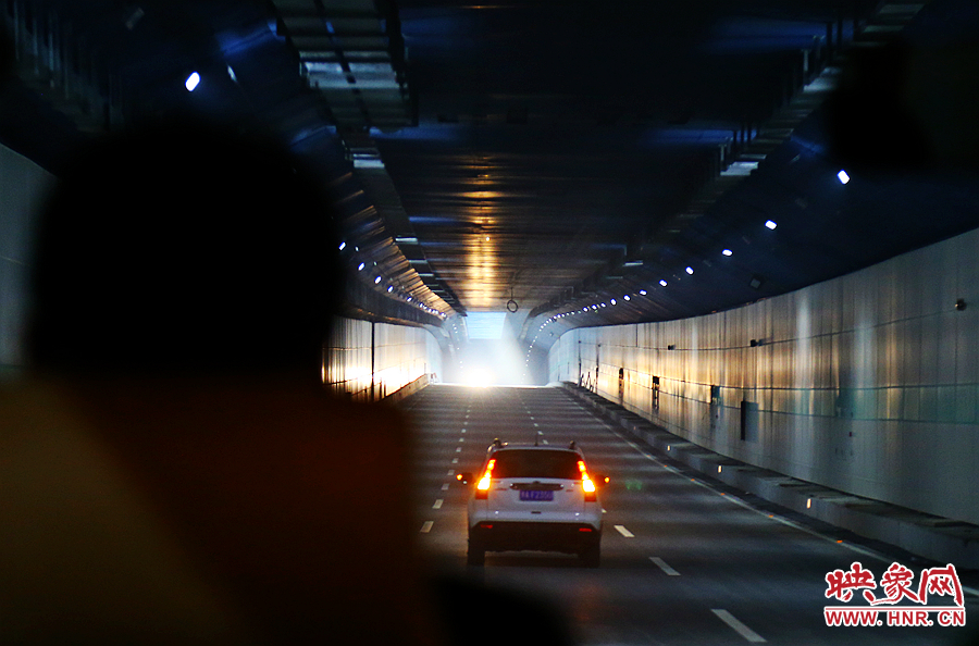 龍湖下穿隧道全長(zhǎng)4.6公里