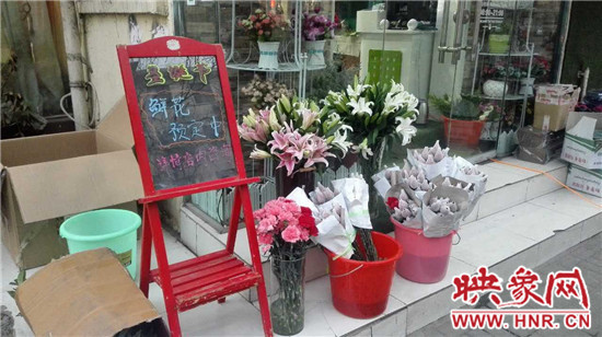 玫瑰、氣球翻倍漲價