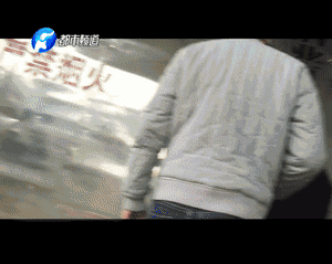 數(shù)以噸計(jì)的假名酒流向市場 記者臥底揭利益黑幕