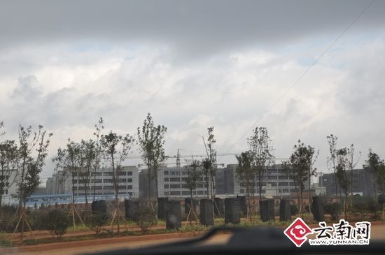 2010年11月的時候，爭議土地上已經(jīng)是密布的高樓群。