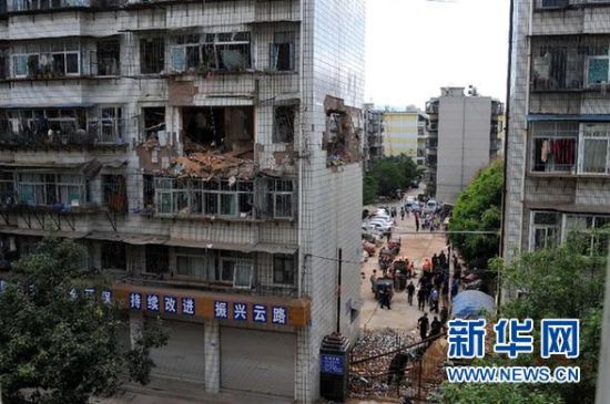 　6月9日在云南楚雄市拍攝的被炸毀的房屋。 新華社發(fā)