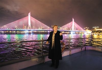 2012年2月3日，德國總理默克爾夜游廣州。