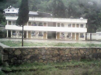 昨日，貴州畢節(jié)某小學，只有二、四、六三個年級，四年級學生30多名。讀者供圖