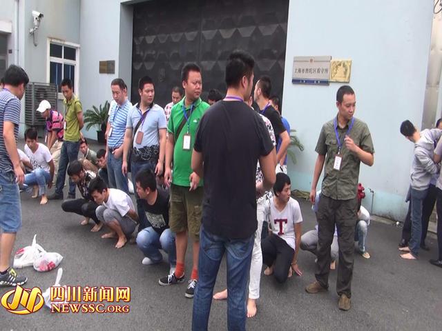 公安局管抓捕詐騙公司現(xiàn)場(chǎng)（警方視頻截圖）。