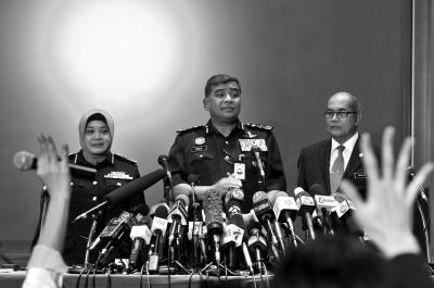 馬來西亞總警察長答記者問。記者陶冉 攝