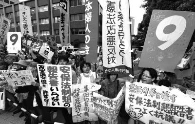 　5月15日，日本東京，民眾集會(huì)抗議政府修憲。圖/東方IC