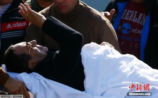 　埃及法院29日作出終審判決，裁決前總統(tǒng)穆巴拉克涉嫌謀殺示威者一案不成立，穆巴拉克將無罪釋放。圖為穆