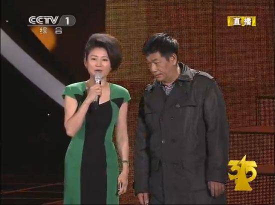 “雞蛋哥”來到央視315晚會(huì)現(xiàn)場(chǎng)。