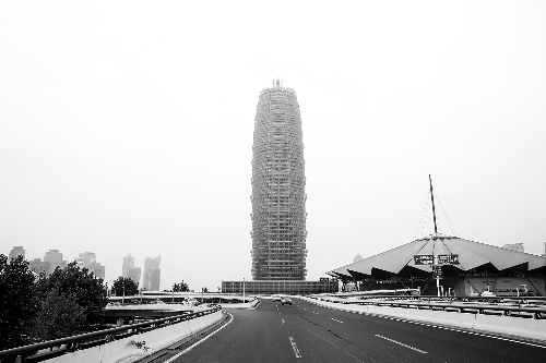 在鄭東新區(qū)CBD，“虛擬辦公室”業(yè)務(wù)已悄然出現(xiàn)　河南商報首席記者 楊東華/攝