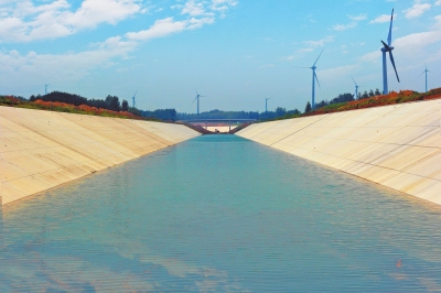 圖為已經竣工的南水北調中線工程方城段。
