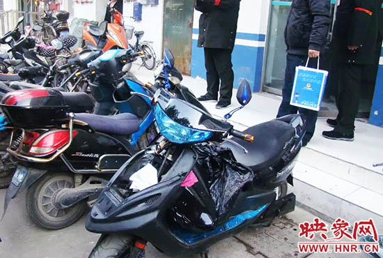 被撬的電動(dòng)車。