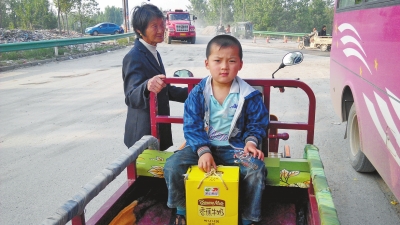 王悉霽生前的生活照