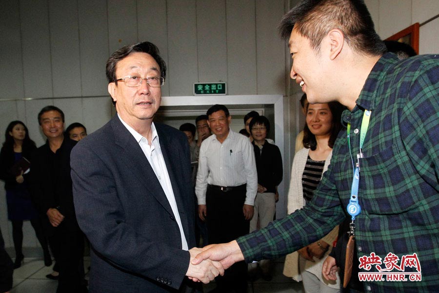 河南省委書(shū)記、省人大常委會(huì)主任郭庚茂視察河南人民廣播電臺(tái) 映象網(wǎng)記者邵恰 段晉哲/攝