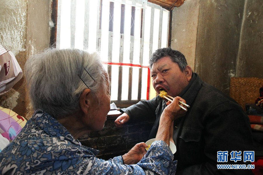 那些年，感動(dòng)過我們的母親