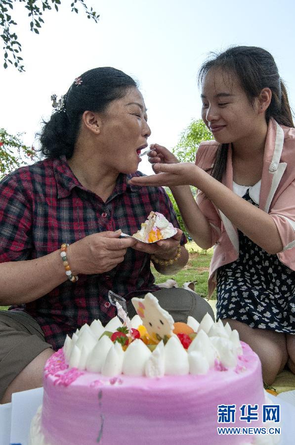 那些年，感動(dòng)過我們的母親