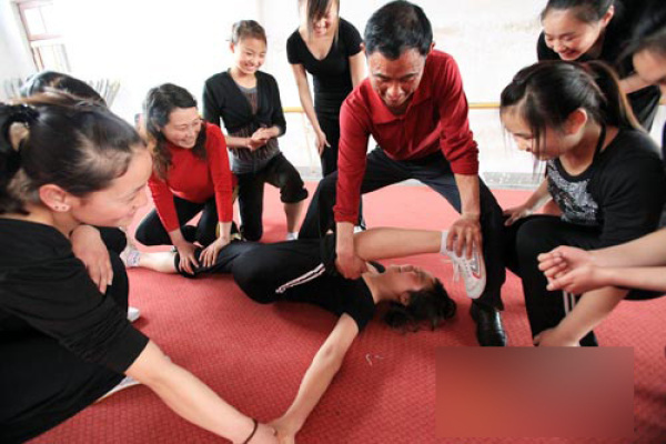 藝校妹子到底有多苦？