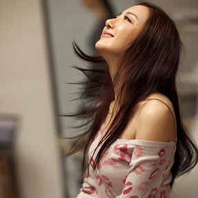 李依曉簡(jiǎn)約風(fēng)格