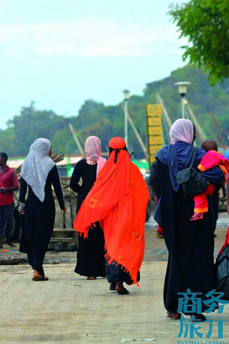 島上的穆斯林女人。