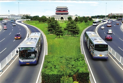 中軸路上的快速公交。