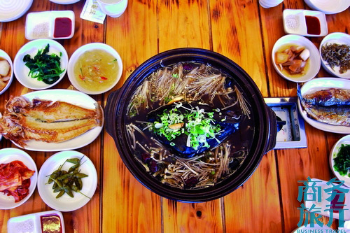 島上著名的養(yǎng)生大餐。