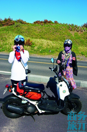 路遇環(huán)島的大學(xué)生。