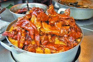 青巖古鎮(zhèn)的豬腳。