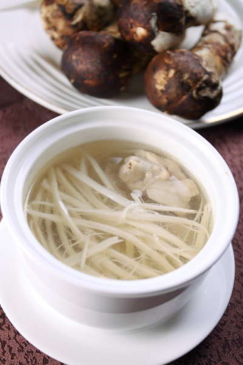 不時(shí)不吃滋補(bǔ)松茸宴 秋季進(jìn)補(bǔ)佳品