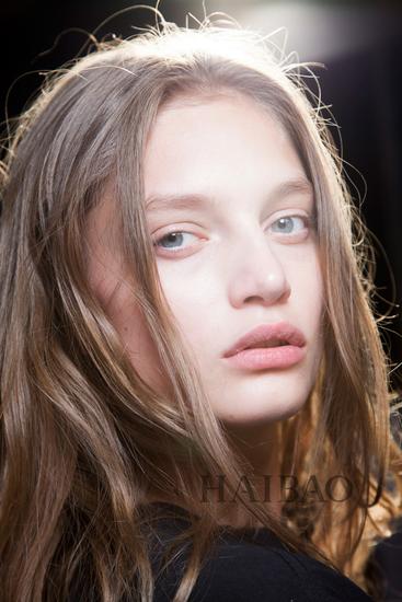 挑質(zhì)地or看膚色？ 正確選隔離要根據(jù)年齡段