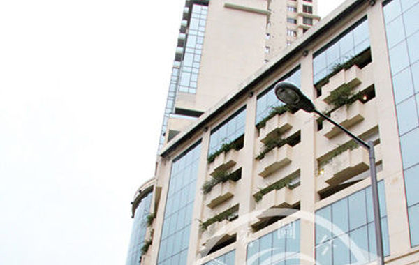 豪宅外部。