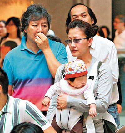 陳慧珊和老公鐘家鴻、女兒