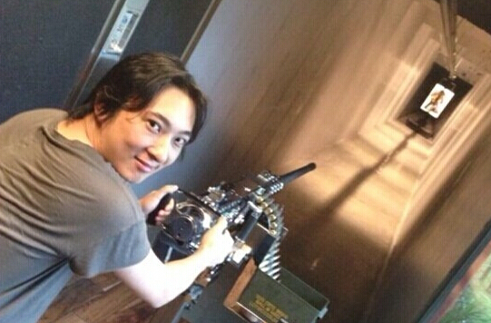 王思聰嘲笑雷軍講英文：別出國丟這個臉了