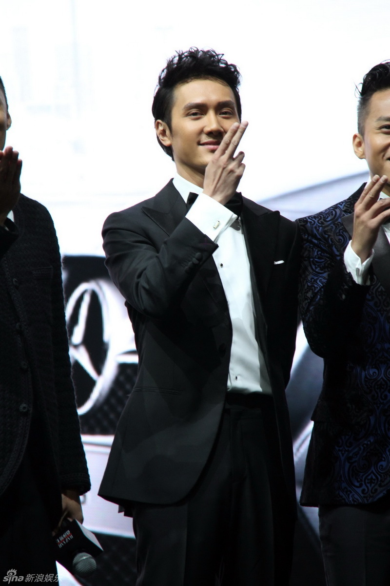 馮紹峰獲芭莎年度明星 五部電影見(jiàn)證成長(zhǎng)