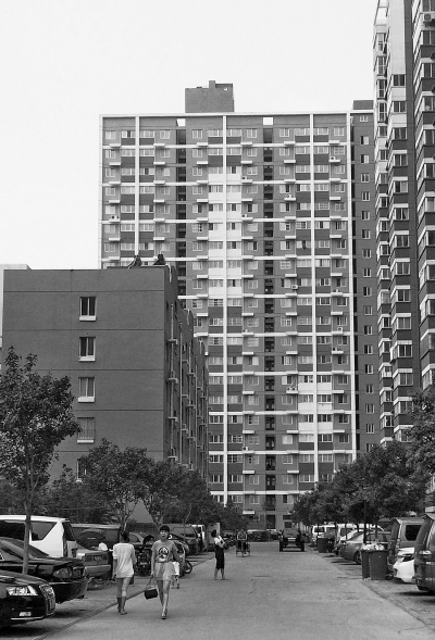 新就業(yè)大中專畢業(yè)生，外來務(wù)工人員住滿5年可申請購買公租房。