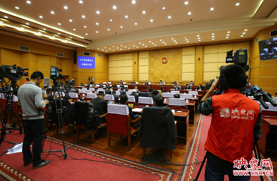 映象網(wǎng)對(duì)專題詢問會(huì)進(jìn)行全程直播。