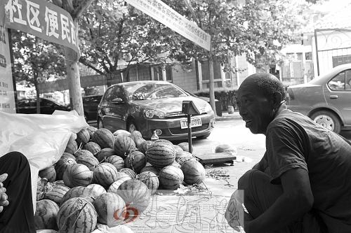 鄭州瓜農(nóng)“進城賣瓜”遇尷尬 400多戶僅1戶“入圍”