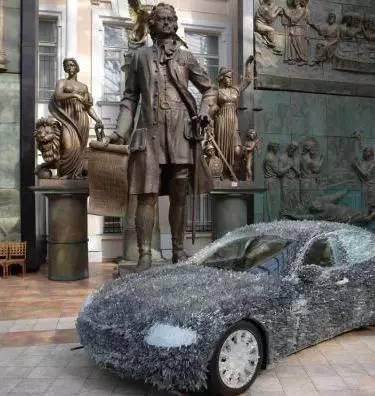 驚！車主用玻璃渣改裝瑪莎拉蒂